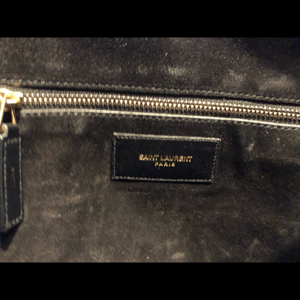 Saint Laurent Classic Duffle 6 - Picture 8 of 9